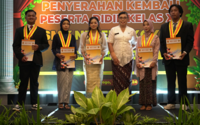 Pelepasan dan Penyerahan Kembali Siswa Kelas XII: The Happiest Ending!